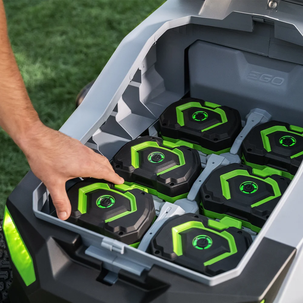 EGO POWER+ 107cm (42") T6 Lawn Tractor Kit - Image 13