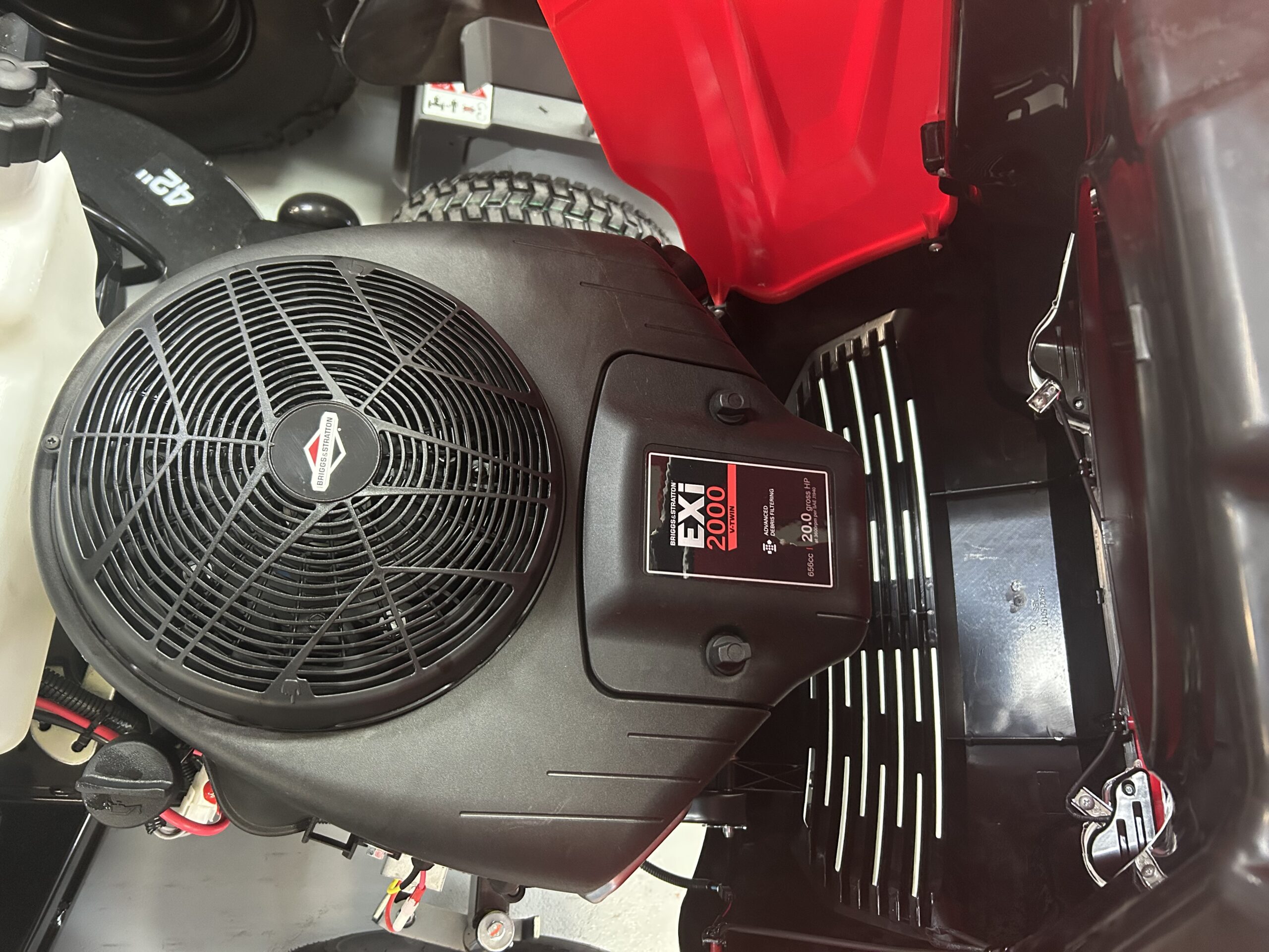 Victa VSX 42" Large Frame Garden Tractor - Image 8